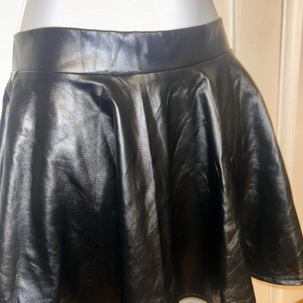 Women's Black Faux Leather Skater Skirt - Picture 2 of 3